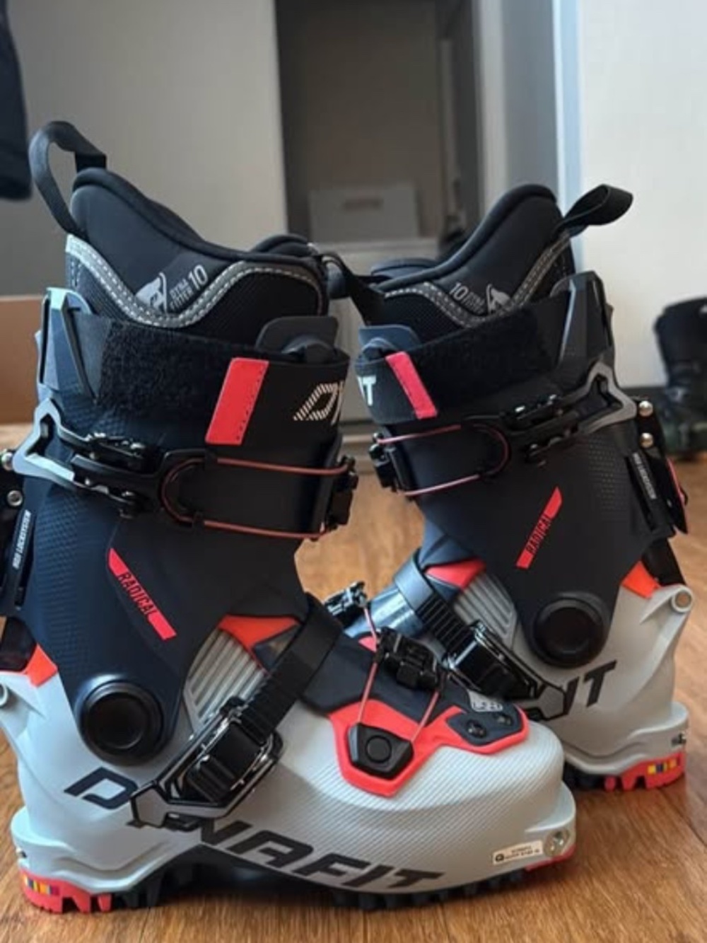 Dynafit Radical Women’s Touring Boots 23.5 Mondo - Brand New! - Picture 3 of 3